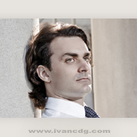 Ivan Ilić & The Official Site